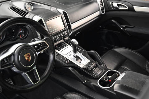 2016 Porsche Cayenne GTS
