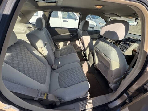 2004 Chevrolet Malibu Maxx LS