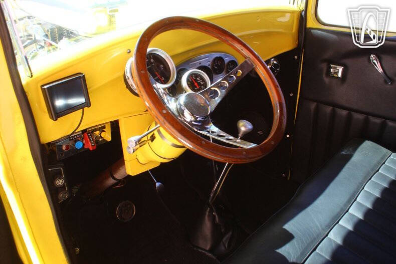 1932 Ford F-100