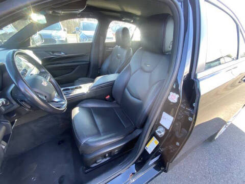 2023 Cadillac CT4 Premium Luxury