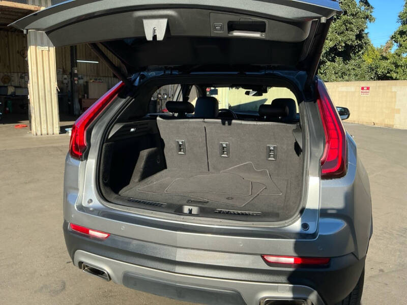 2023 Cadillac XT4 Premium Luxury