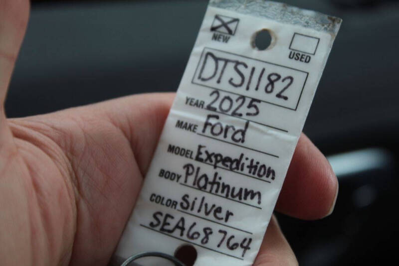 2025 Ford Expedition Platinum