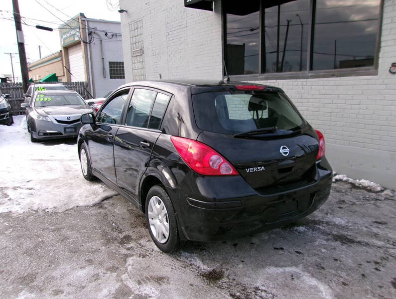 2012 Nissan Versa 1.8 S