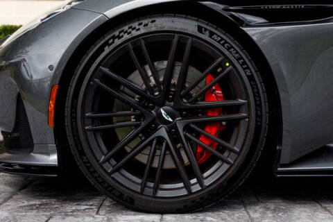 2024 Aston Martin DB12 V8