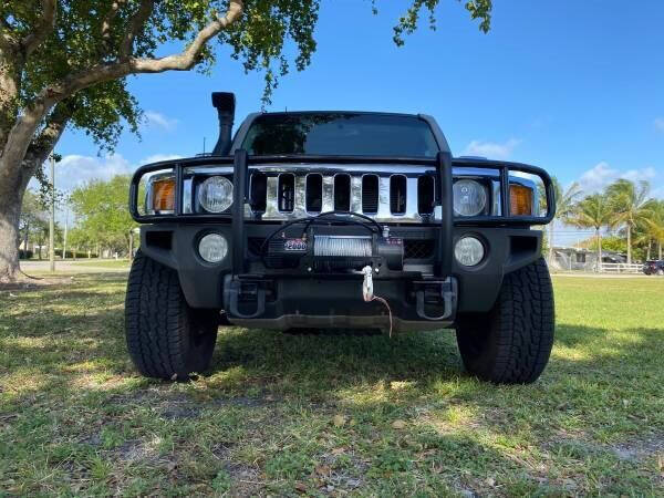 2009 HUMMER H3T Luxury