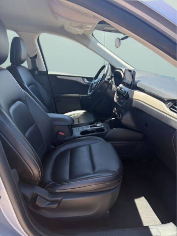 2022 Ford Escape SEL