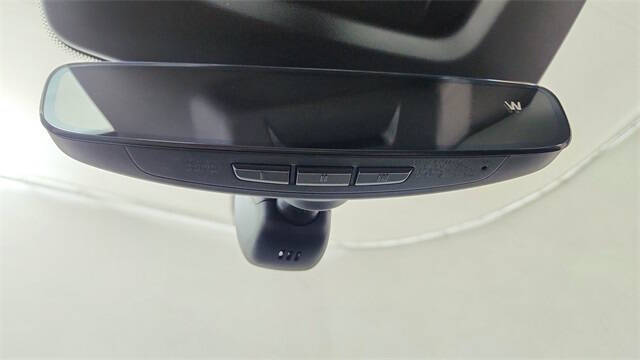 2025 Audi Q6 e-tron quattro Premium Plus