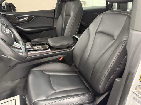 2019 Audi Q8 quattro Premium Plus 55 TFSI
