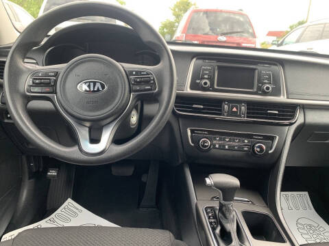 2017 Kia Optima LX