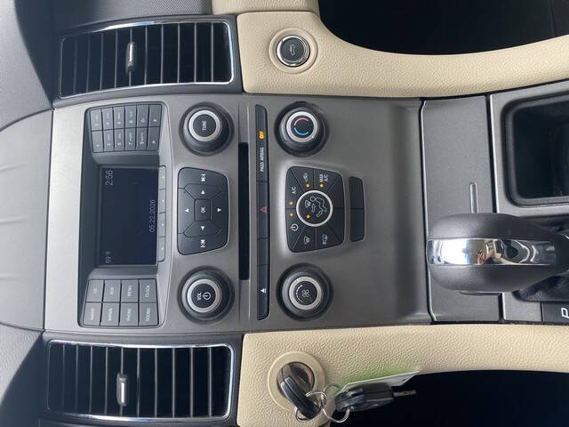 2018 Ford Taurus SE