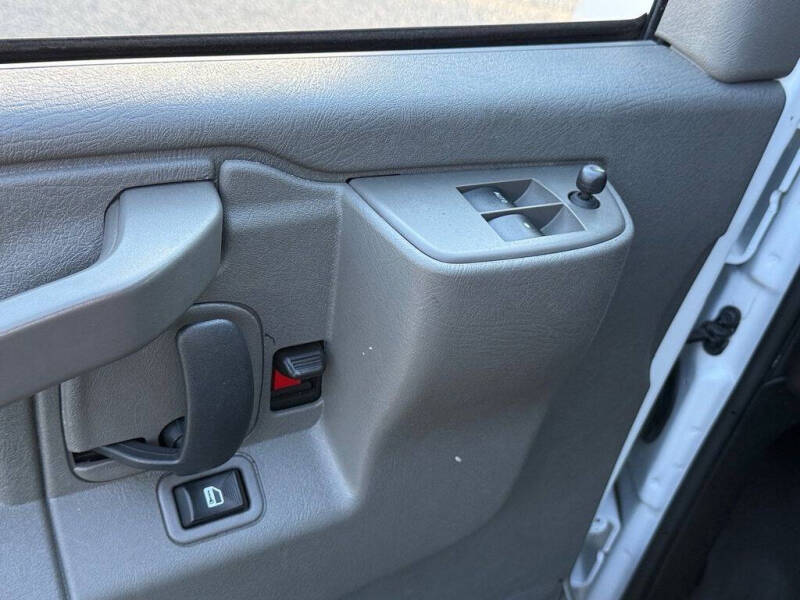 2024 GMC Savana 2500