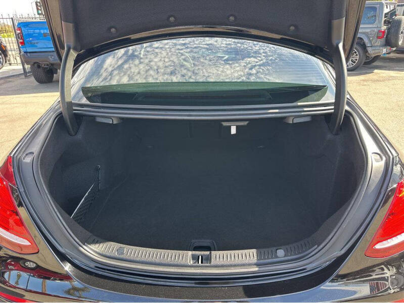 2019 Mercedes-Benz E-Class E 300