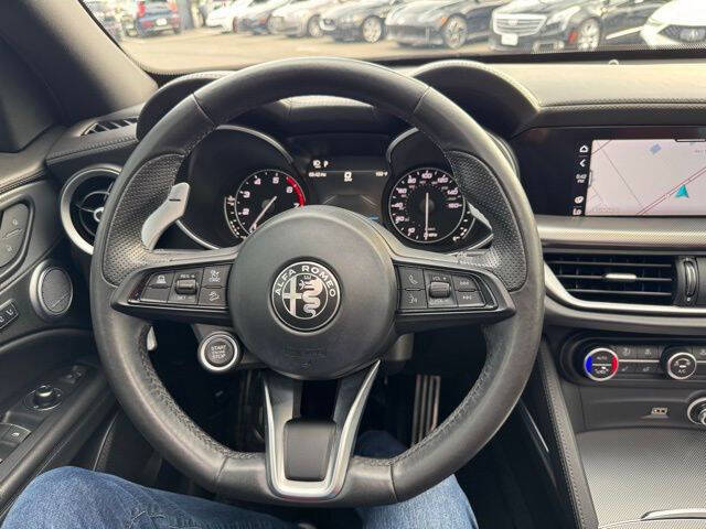 2022 Alfa Romeo Stelvio Veloce