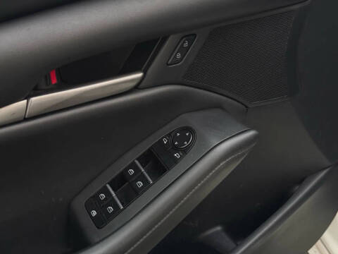 2021 Mazda Mazda3 Hatchback Select