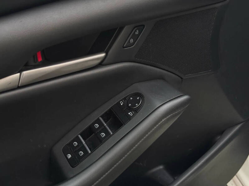 2021 Mazda Mazda3 Hatchback Select