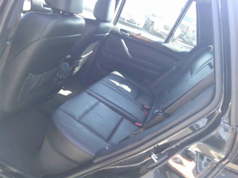 2005 BMW X5 4.4i