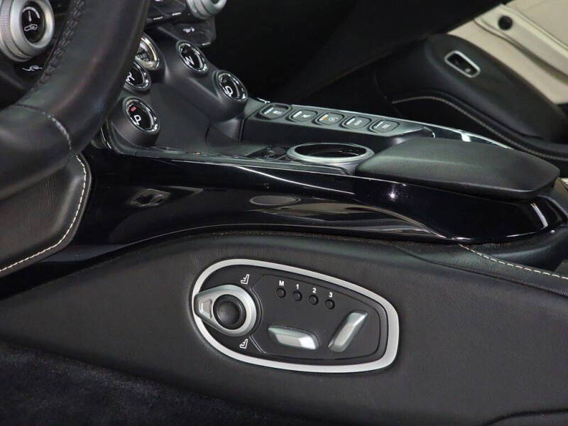 2020 Aston Martin Vantage