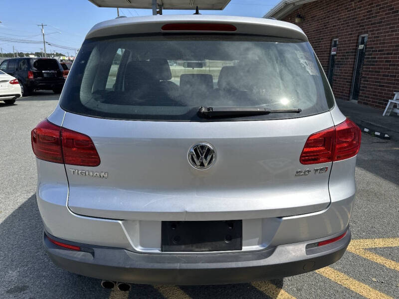 2015 Volkswagen Tiguan SE