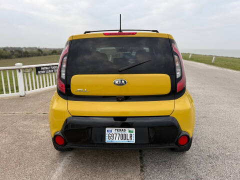 2016 Kia Soul +