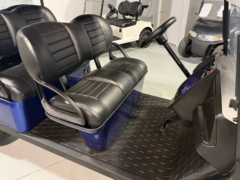 2025 E-Z-GO Express L6