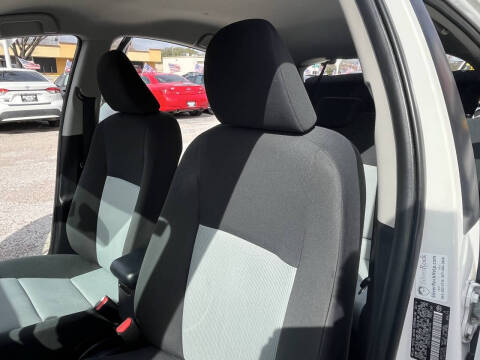 2014 Toyota Prius c One