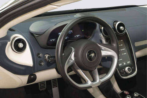 2023 McLaren GT