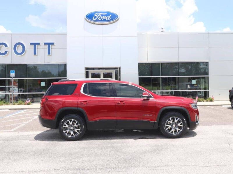2023 GMC Acadia SLT