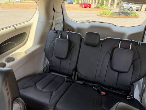 2017 Chrysler Pacifica Touring Plus