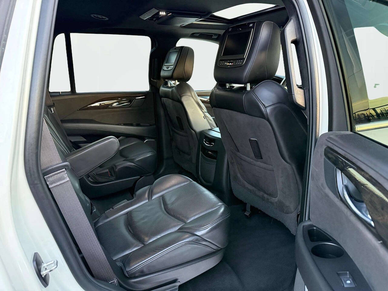 2015 Cadillac Escalade for sale at Extreme Car Center in Detroit, MI