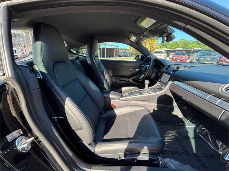 2021 Porsche 718 Cayman