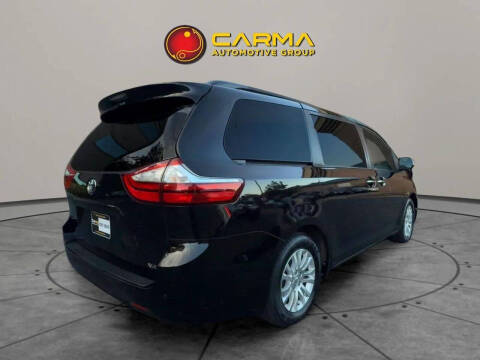 2017 Toyota Sienna XLE Premium 8-Passenger