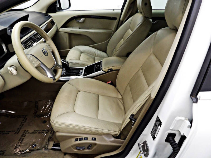 2015 Volvo XC70 T5 Drive-E Premier Plus