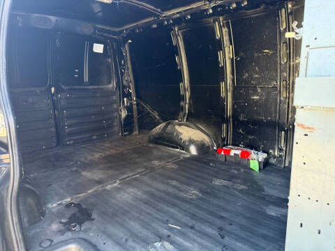 2017 Chevrolet Express 2500