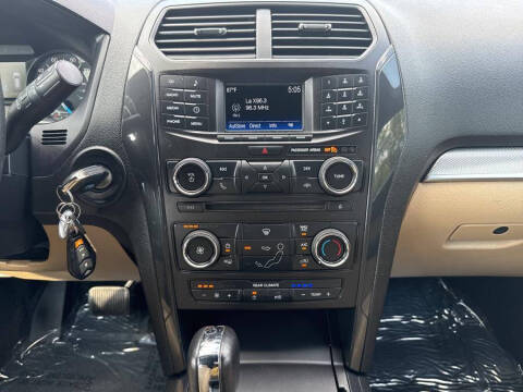 2016 Ford Explorer