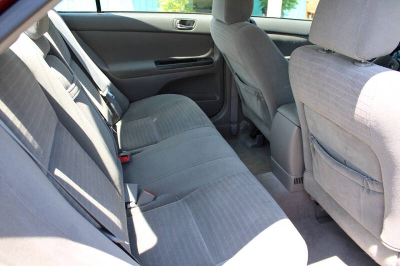 2005 Toyota Camry LE