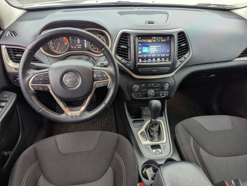 2016 Jeep Cherokee Latitude Altitude