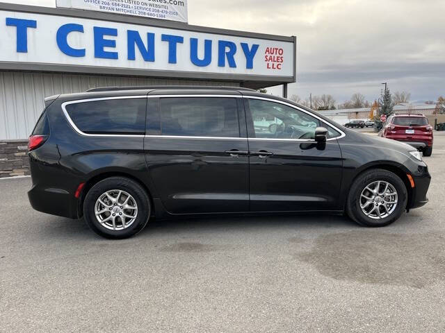 2022 Chrysler Pacifica Touring