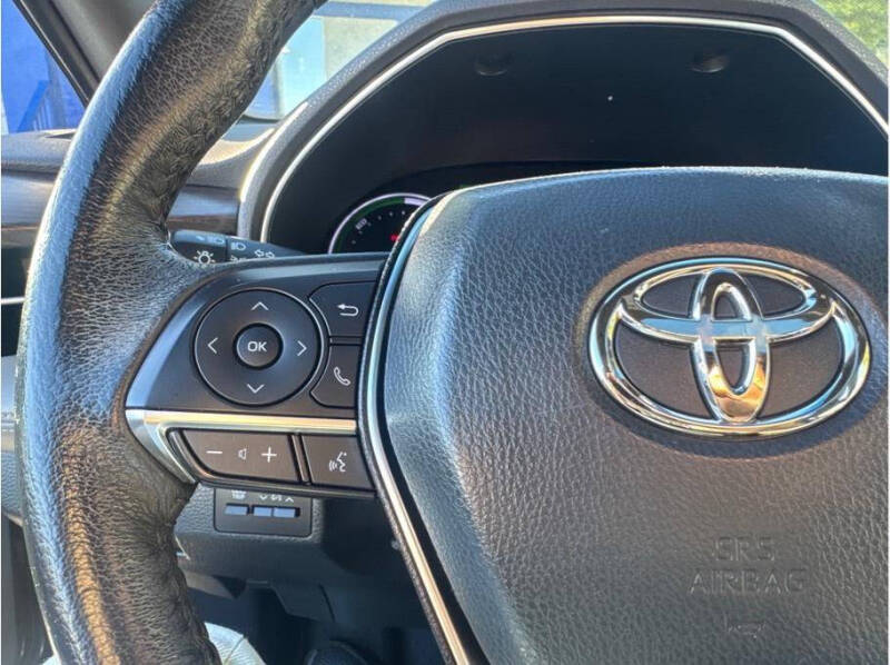 2020 Toyota Avalon Hybrid XLE