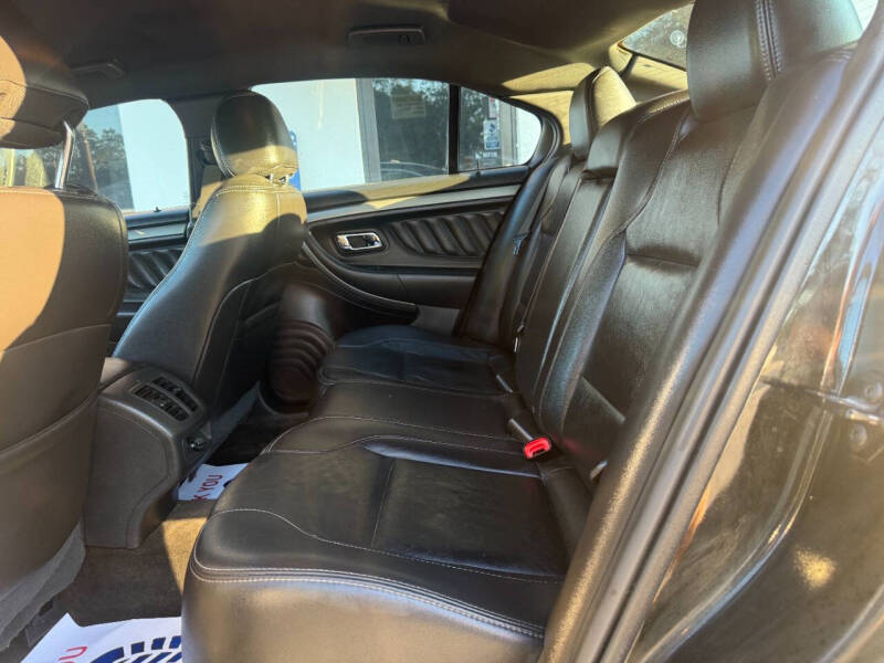 2015 Ford Taurus SEL