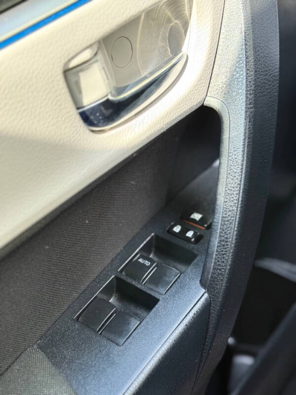 2016 Toyota Corolla LE