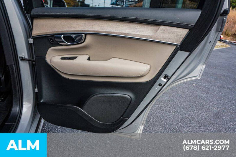 2025 Volvo XC90 B6 Plus Bright Theme 7P