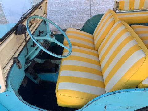 1960 Willys Surrey Gala