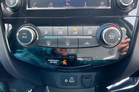 2022 Nissan Rogue Sport S