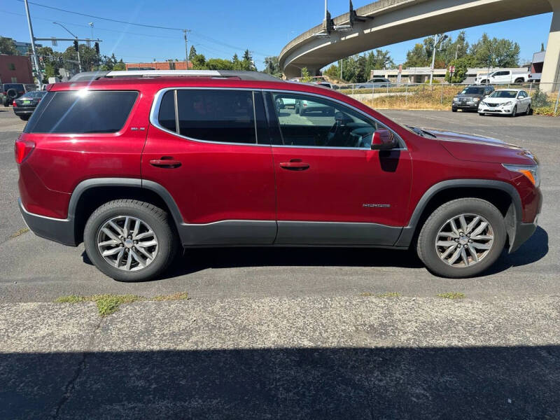 2017 GMC Acadia SLE-2