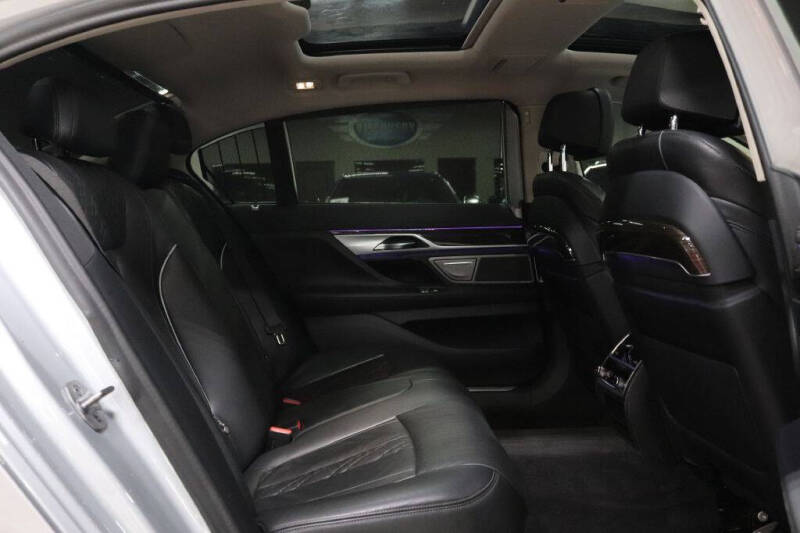 2020 BMW 7 Series 740i