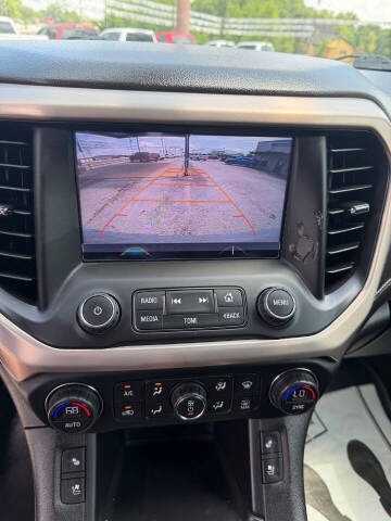 2017 GMC Acadia Denali