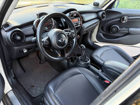 2015 MINI Hardtop 4 Door Cooper