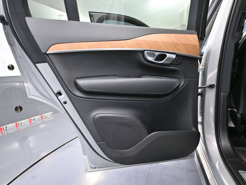 2024 Volvo XC90 B5 Plus Bright Theme