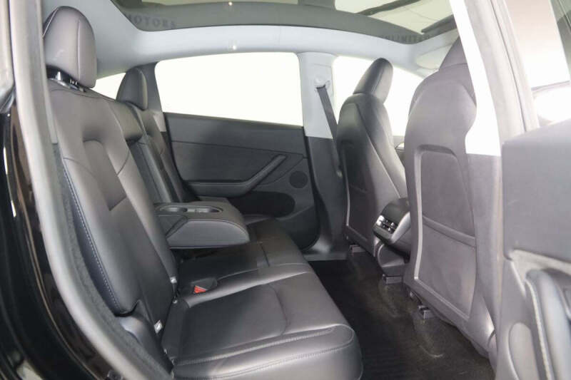 2025 Tesla Model Y Long Range