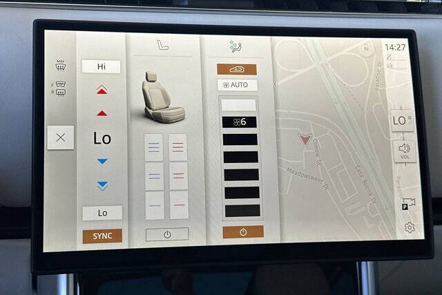 2025 Land Rover Range Rover P400 SE LWB